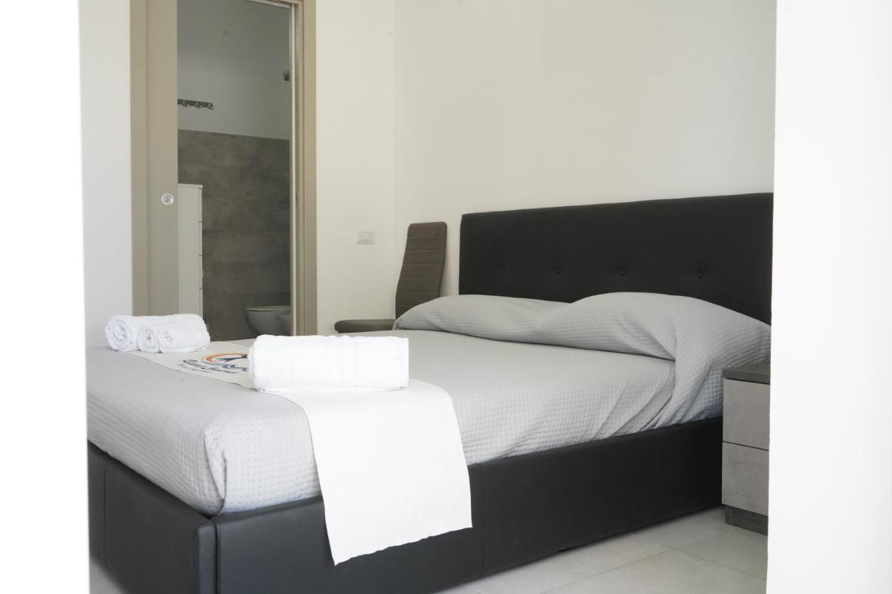 Villa Leonardo San Foca - Room, Pool & Restaurant Екстер'єр фото