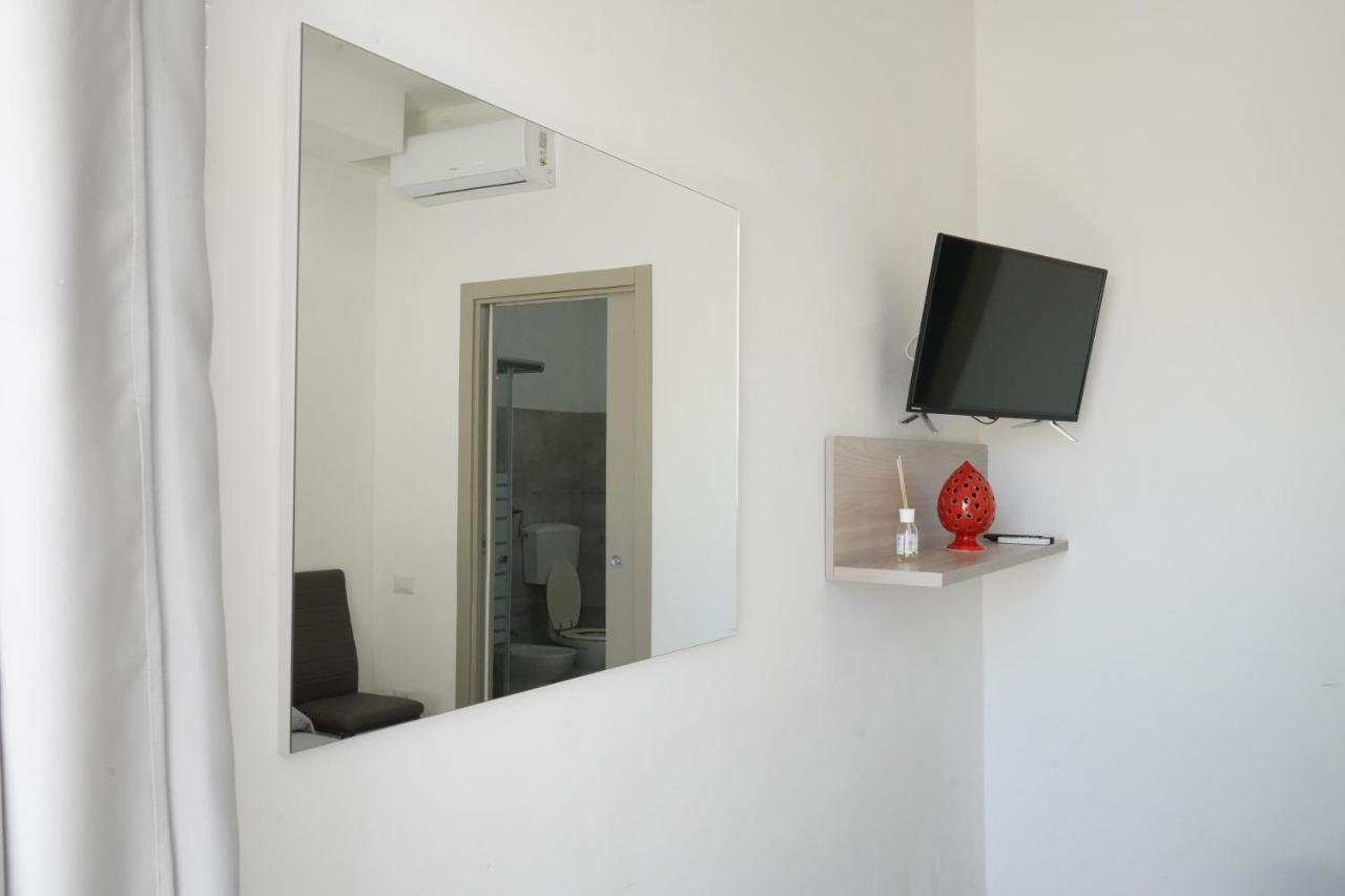 Villa Leonardo San Foca - Room, Pool & Restaurant Екстер'єр фото