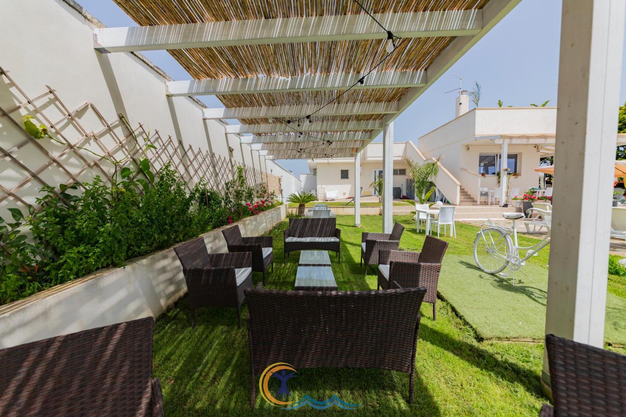 Villa Leonardo San Foca - Room, Pool & Restaurant Екстер'єр фото