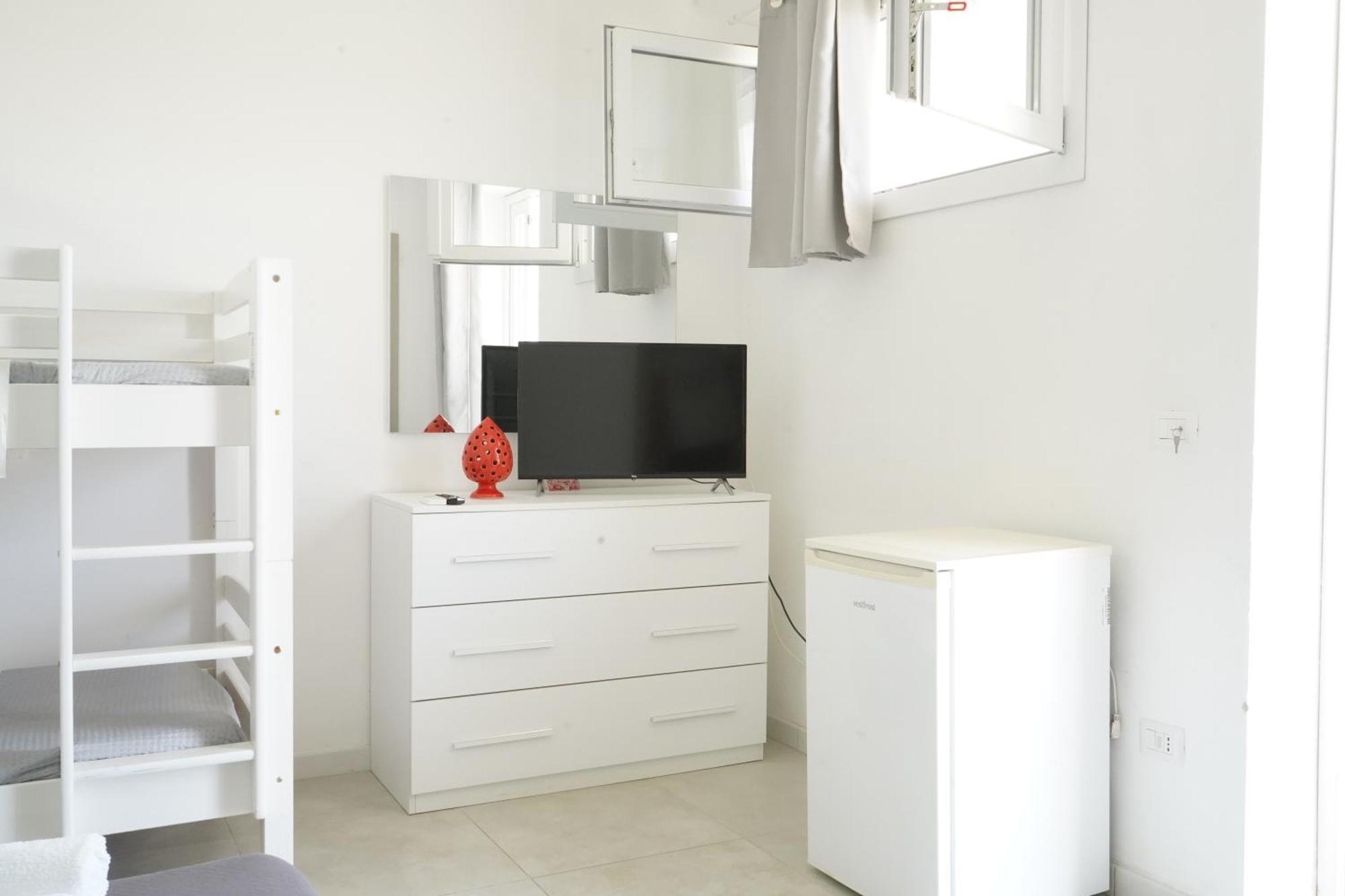 Villa Leonardo San Foca - Room, Pool & Restaurant Екстер'єр фото
