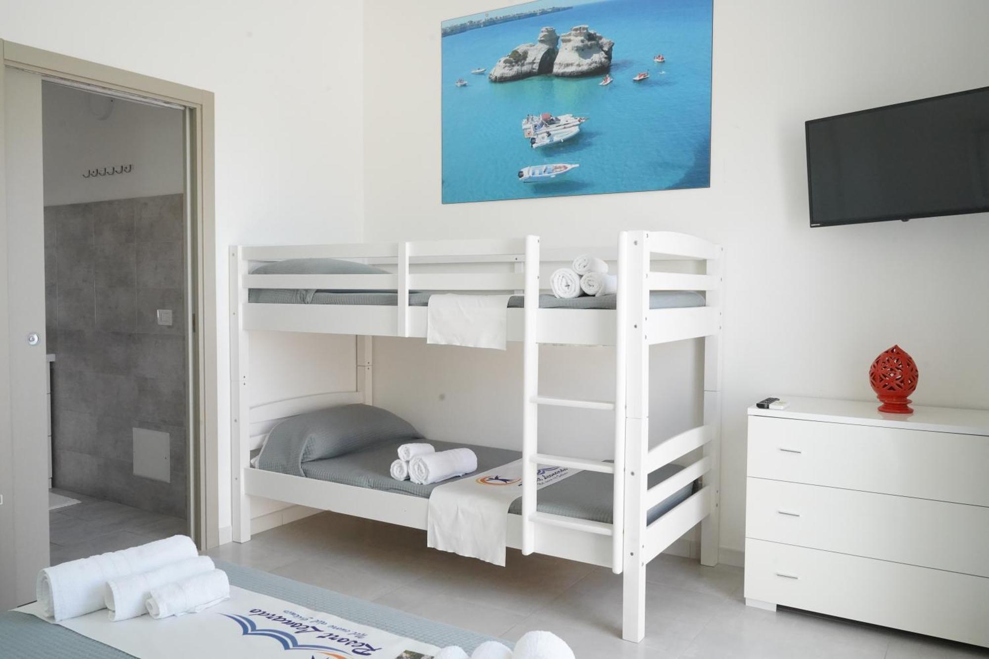 Villa Leonardo San Foca - Room, Pool & Restaurant Екстер'єр фото