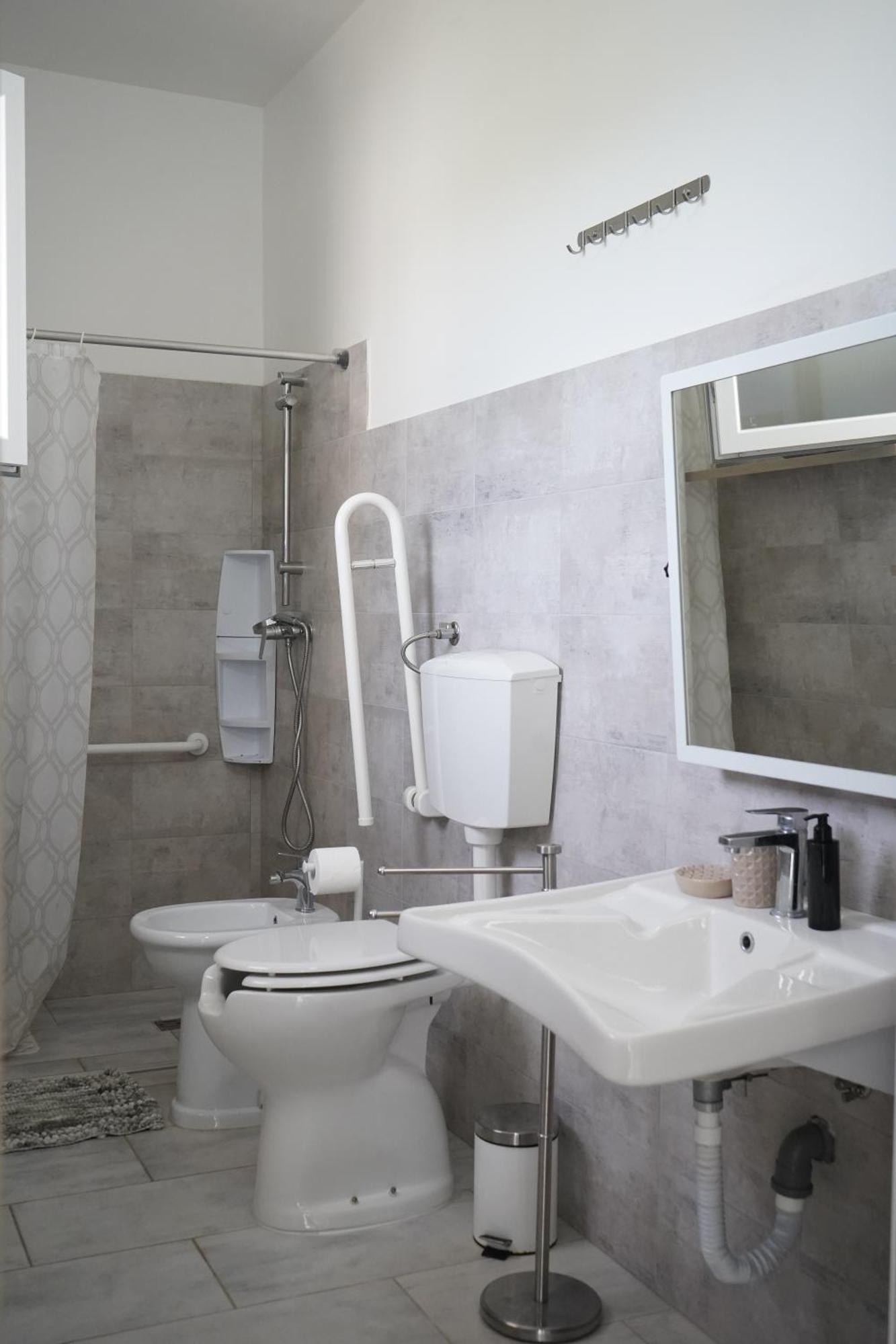Villa Leonardo San Foca - Room, Pool & Restaurant Екстер'єр фото