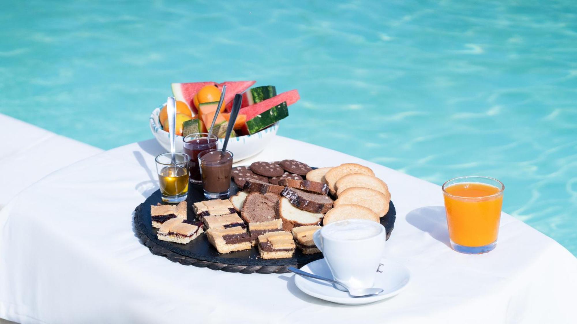 Villa Leonardo San Foca - Room, Pool & Restaurant Екстер'єр фото